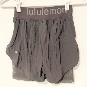 Lululemon Size 2‎ Grey Logo Waistband High-Rise Training Short Athletic thumbnail 4