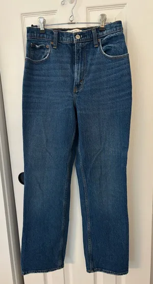 Abercrombie 90s Straight Ultra High-Rise Jeans thumbnail 1