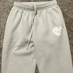 Princess Polly Women’s Track‎ Pants Bubble Text Grey & Cloud White Size 4 thumbnail 4