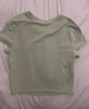 Alo Green Alosoft Short Sleeve Round Neck Crop Finesse Top thumbnail 2
