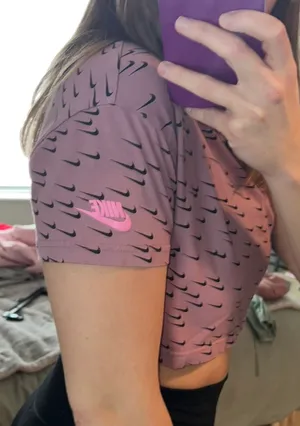 Nike Crop Top thumbnail 2