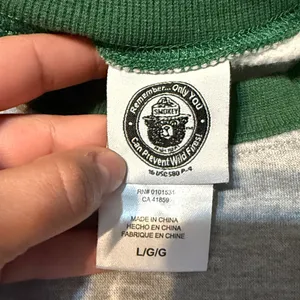 Smokey The Bear Grey Cut Off Crewneck Sweatshirt Size L thumbnail 2