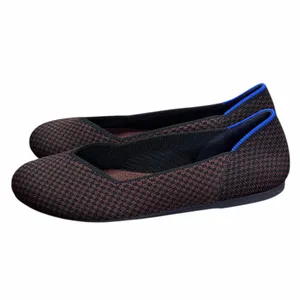 Rothy's Women's Burgundy and Black Knit Ballet Flat with Blue Trim Size 5.5 thumbnail 2
