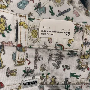 NWT Wrangler Life's Lemons High Rise Kick Flare Wrocks 672 Jeans thumbnail 8