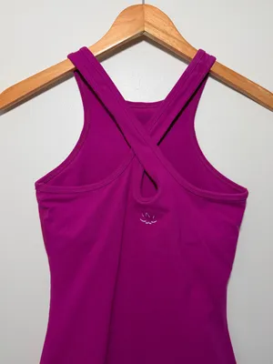 Beyond Yoga Under Lock and Keyhole Tank thumbnail 3