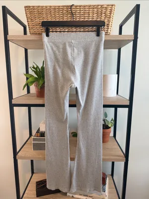 Pink Victoria's Secret Mid-Rise Rib Knit Gray Heather Flare Legging Pant, M thumbnail 4