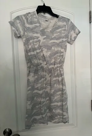 Old Navy White and gray camo dress thumbnail 1