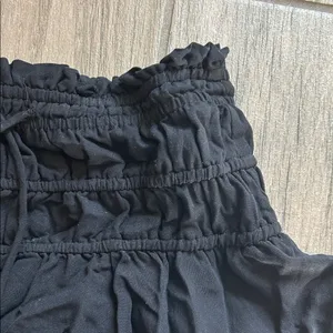 Elegant Black Ruffled Women's Skorts Size L thumbnail 3