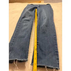 Levis‎ 311 Shaping Skinny Jeans Womens 29 Medium Wash Blue Raw Hem 19626-0471 thumbnail 4