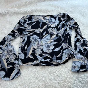 Billabong Multicolor Floral Button Up Long Sleeve L Boho Indie Festival Summer thumbnail 2