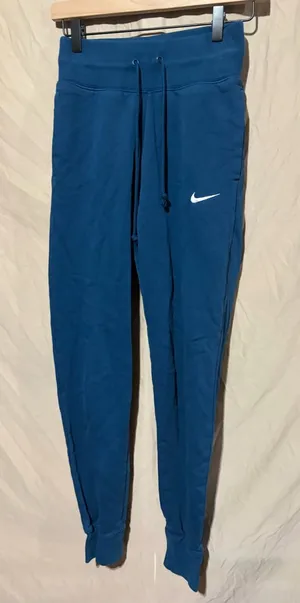 Nike joggers thumbnail 1