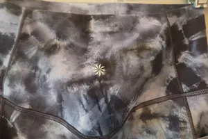 Athleta tie dye leggings Salutation Stash Pocket Tight Leggings Workout Stretch in blue size small. thumbnail 11