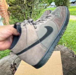 Nike Dunk High Skateboarding Shoes Brown /Black Swoosh Suede boys size 6.5 thumbnail 1