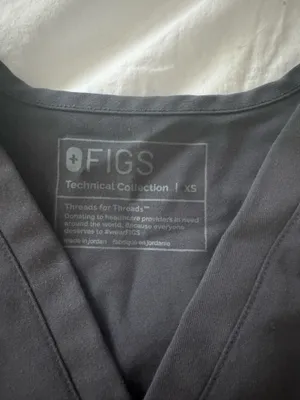 FIGS Catarina Scrub Top thumbnail 3
