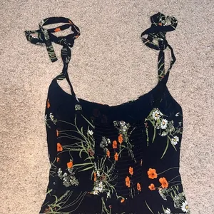 Reformation Besse Floral‎ Tie Strap Midi Dress Black 2 thumbnail 7
