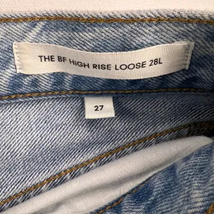 Aritzia Denim Forum The Boyfriend High Rise Loose Fit Jeans Button Fly Size 27 thumbnail 7
