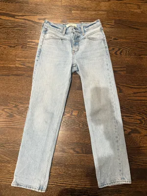 Abercrombie 90s Straight Mid Rise Jeans thumbnail 1