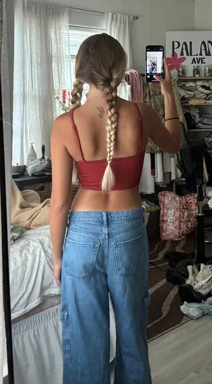 Burnt Red Crop thumbnail 2