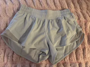Lululemon Hotty Hot 2.5" Low-Rise thumbnail 1