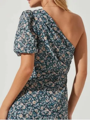 ASTR Santorini One Shouler Midi Dress Medium Blue Floral Wedding Guest Romantic thumbnail 11