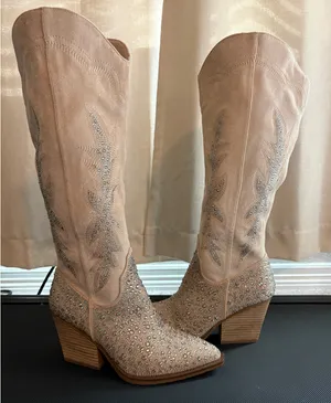 Cape Robbin Ivory Anniston Boot thumbnail 1