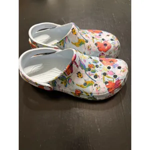 Crocs Classic Clogs Floral Multi Color Botanical Print Women 9 Men 7 thumbnail 4