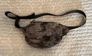 Lululemon Camo Belt Bag thumbnail 2