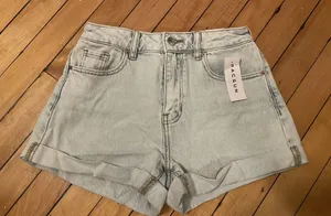 PacSun Mom Short thumbnail 1