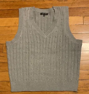 Love Tree Cable Knit V-Neck Sleeveless Sweater Vest Gray Large thumbnail 1