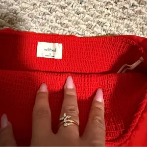 NWT Aritzia Wilfred Bonaventure Red Bouncy Tube Strapless Crop Top- Size Small thumbnail 5
