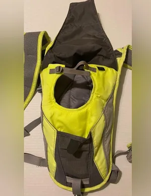 Camelbak Slipstream Hydration Pack 50 Oz./1.5 L Hiking Marathon NO BLADDER thumbnail 5