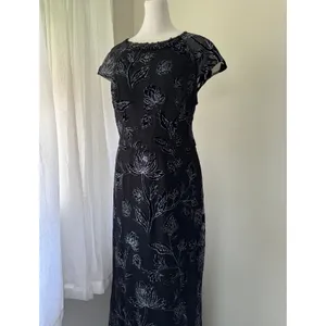 SLNY SL Fashions Black & Silver Cap Sleeve Floor Length Gown thumbnail 4