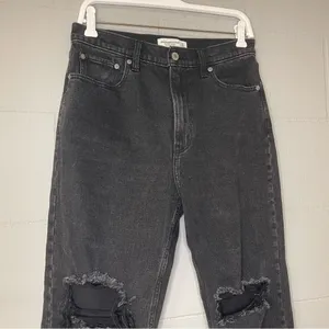 Abercrombie & Fitch The Ankle Straight Ultra High Rise in Black Size 30/10R thumbnail 4
