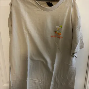 Gildan Cream T-Shirt thumbnail 1