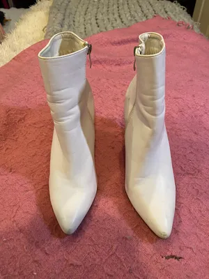 SheIn Mini White Booties thumbnail 5