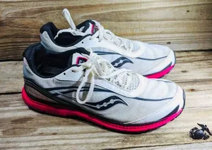 Saucony Kinvara 2 Womens Shoes Sneakers Size 7 White/Pink 10121-1 Athletic thumbnail 1