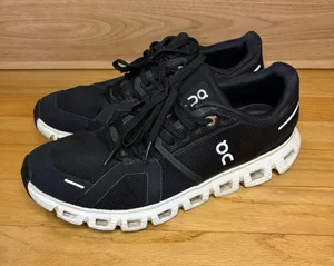 On Cloud 6 Women's Black Sneakers - Size 10 thumbnail 1