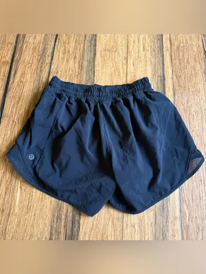 Lululemon Hotty Hot Short Long Black Size 4 thumbnail 2