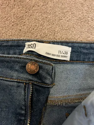 Tillys Jeans RSQ curvy high rise thumbnail 3