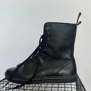 Dr. Martens Stratford Black Leather Floral Fold Down Boots Women’s 8 EU 39 thumbnail 4