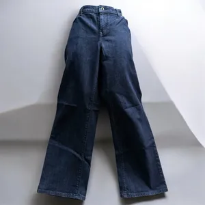 L.L Bean Women's Favorite Fit Curvy Fit Jeans Size 12 P Blue Denim Straight Leg thumbnail 7