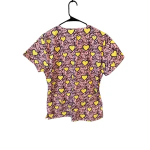 NWT Denice Pink Heart Love Scrubs Vneck Top Medium Women’s Style1146 thumbnail 2