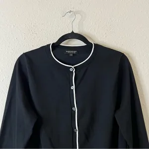 Banana Republic Crew Neck Black Cardigan Size Medium Stretch Cotton thumbnail 3
