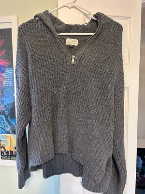 Universal Threads Sweater thumbnail 1