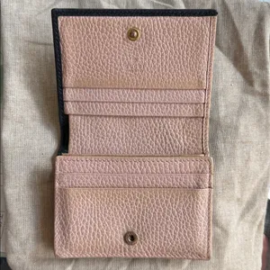 Gucci Marmont Black Leather Wallet with Gold Bow Logo and floral lining thumbnail 5