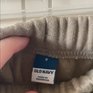 NWT Old Navy Wide Leg Sweatpants Taupe Neutral Lounge Athleisure Comfy Joggers thumbnail 5