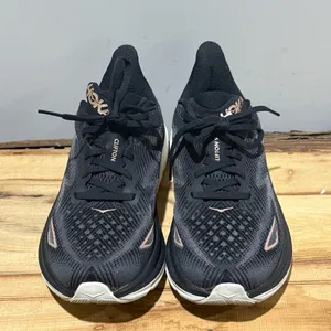 Hoka Women’s Clifton 9‎ Sneaker in Black/Rose Gold Size 7.5 B20 thumbnail 4