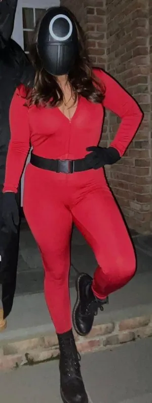Squid Game Costume Red Size M thumbnail 1