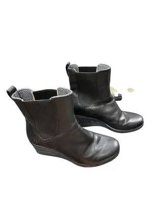 UGG Dupree wms black leather waterproof chelsea wedge ankle boots sz 8 SKU 10769 thumbnail 3