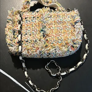 Chic Multicolor Tweed Handbag thumbnail 5